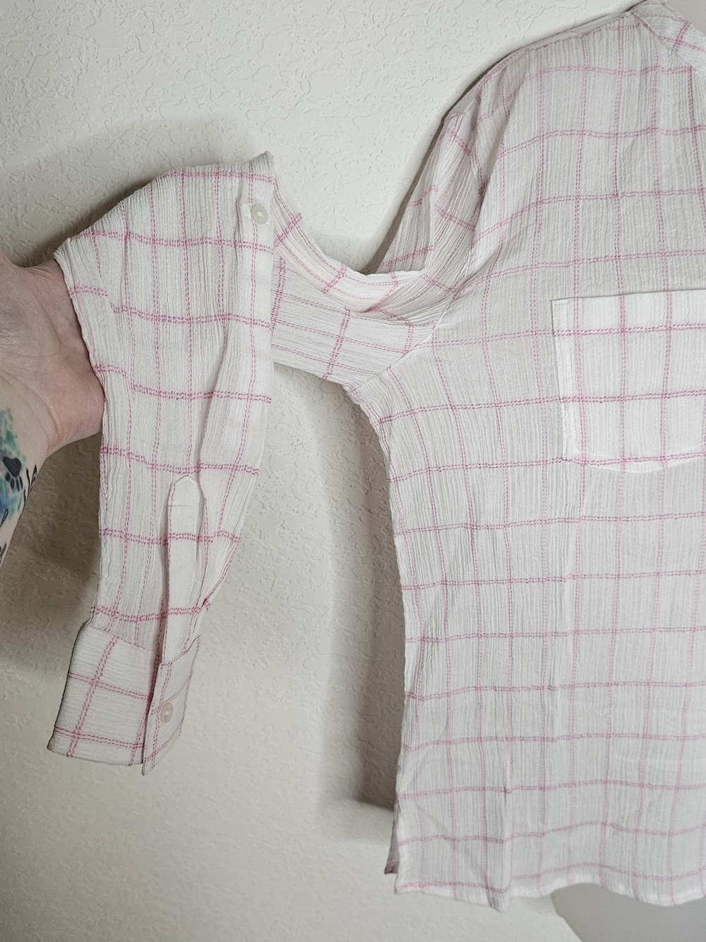 Carve Designs Gauze Plaid Top Small Pink White Lightweight Beachy Blouse - Picture 4 of 8